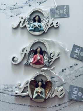 Kohl's Hope, Joy, Love, Resin Angel Ornament Set of 3 NWT (*crack)